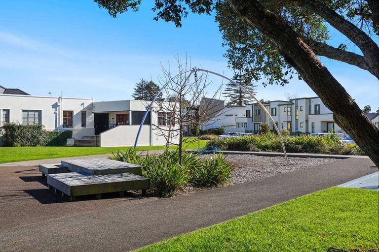 Photo of property in 6 Mayfly Lane, Hobsonville, Auckland, 0616