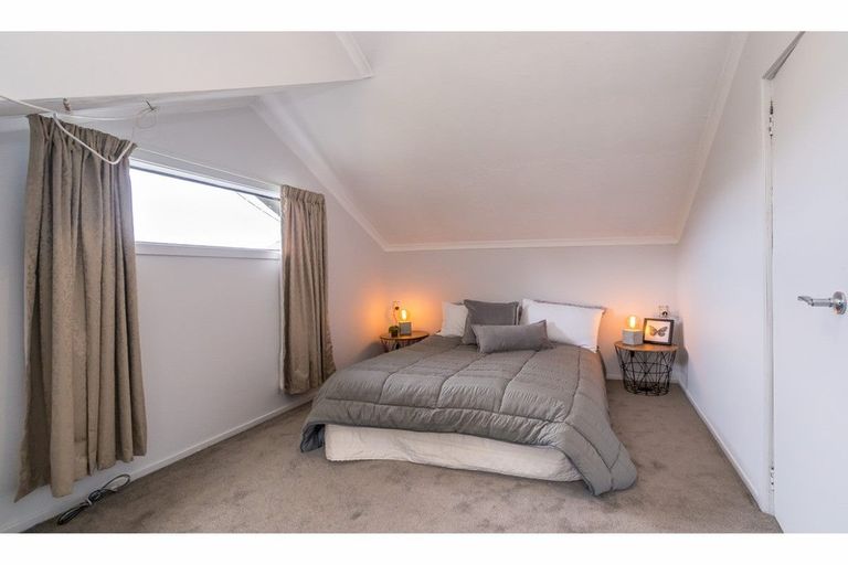 Photo of property in 74 Barnes Drive, Caversham, Dunedin, 9011