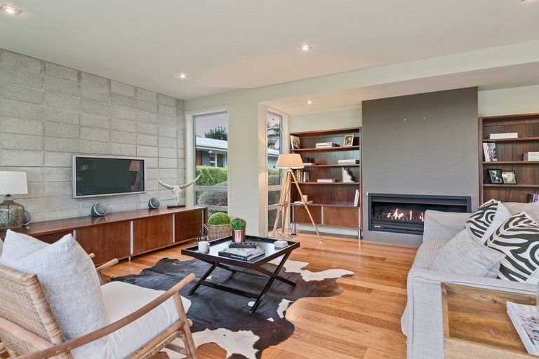 Photo of property in 20 Augusta Street, Redcliffs, Christchurch, 8081