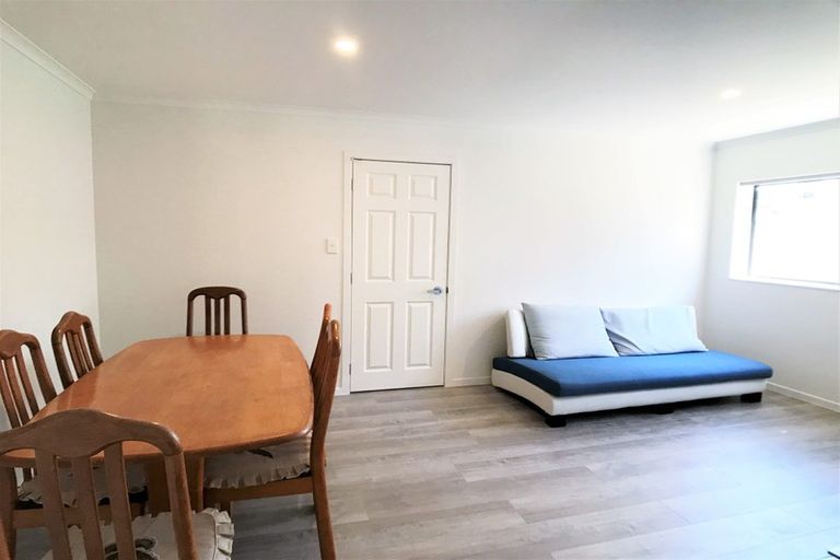 Photo of property in 2/198 Archers Road, Glenfield, Auckland, 0629