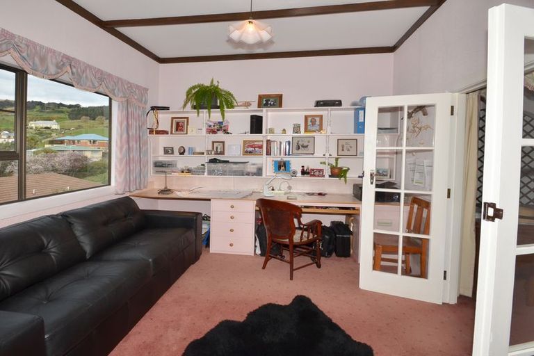 Photo of property in 41 Marine Parade, Macandrew Bay, Dunedin, 9014