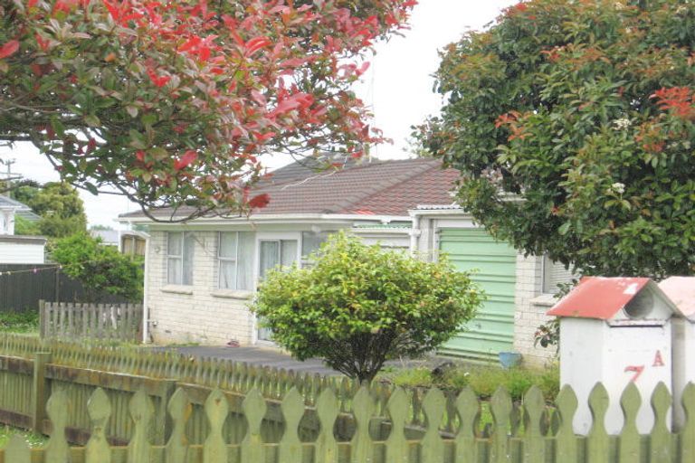 Photo of property in 2/5 Royal Arch Place, Rosehill, Papakura, 2113