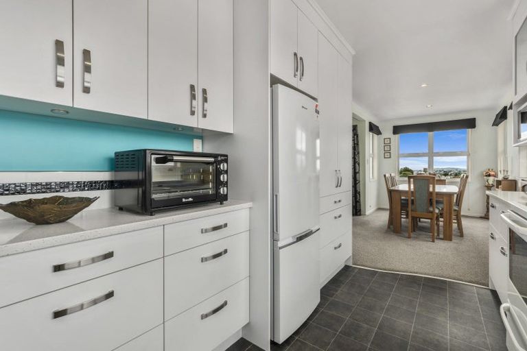 Photo of property in 24 Highfield Crescent, Brookfield, Tauranga, 3110