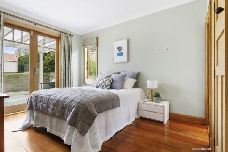 Photo of property in 49 Homewood Avenue, Karori, Wellington, 6012