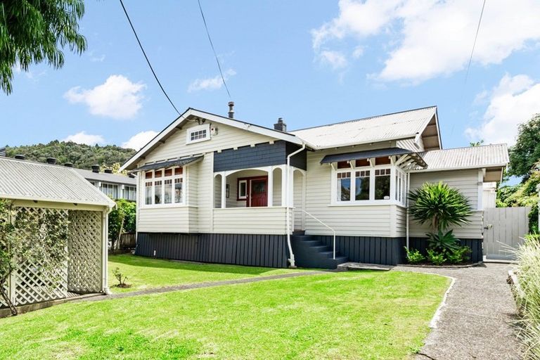 Photo of property in 4 Kent Road, Regent, Whangarei, 0112