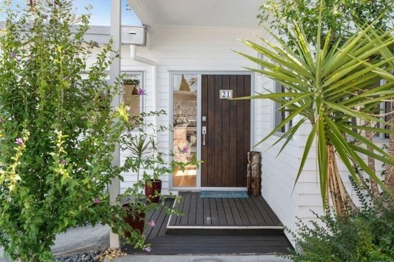 Photo of property in 2/21 Hythe Terrace, Mairangi Bay, Auckland, 0630