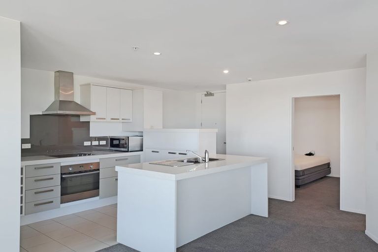 Photo of property in Bella Vista, 3b/84 Gunner Drive, Te Atatu Peninsula, Auckland, 0610