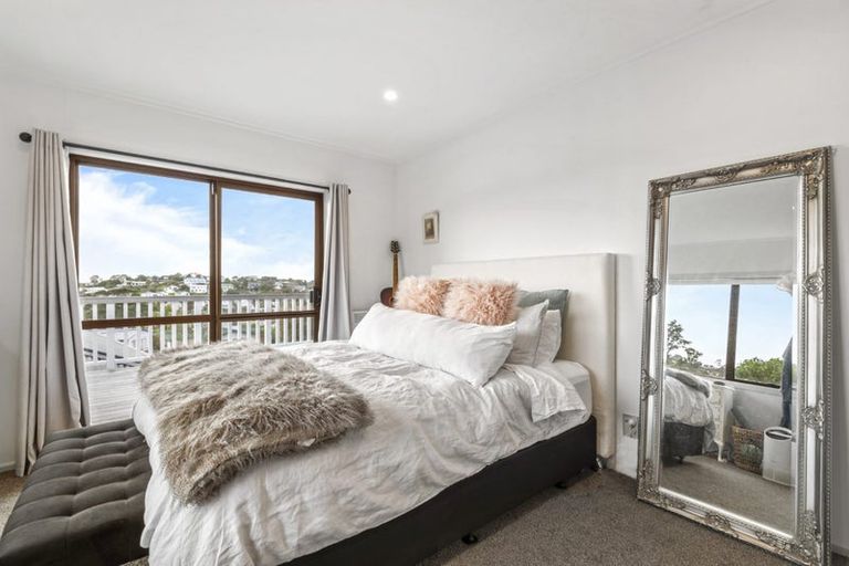 Photo of property in 5 Holiday Road, Stanmore Bay, Whangaparaoa, 0932
