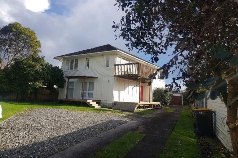 Photo of property in 42 Durham Street, Te Atatu Peninsula, Auckland, 0610
