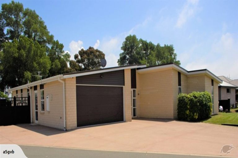 Photo of property in 64 Infinity Drive, Pegasus, 7612