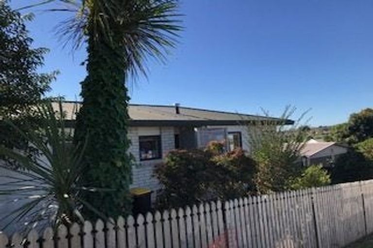 Photo of property in 6a Te Arawa Place, Welcome Bay, Tauranga, 3112