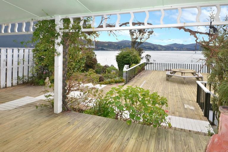 Photo of property in 41 Marine Parade, Macandrew Bay, Dunedin, 9014