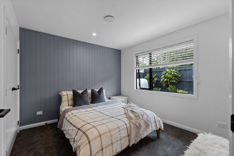 Photo of property in 43 Coutts Way, Fitzherbert, Palmerston North, 4410