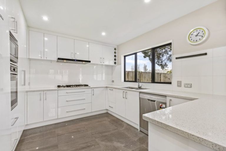 Photo of property in 15c Omana Road, Papatoetoe, Auckland, 2025