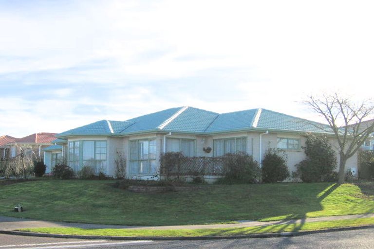 Photo of property in 2 Lochinver Drive, Nawton, Hamilton, 3200