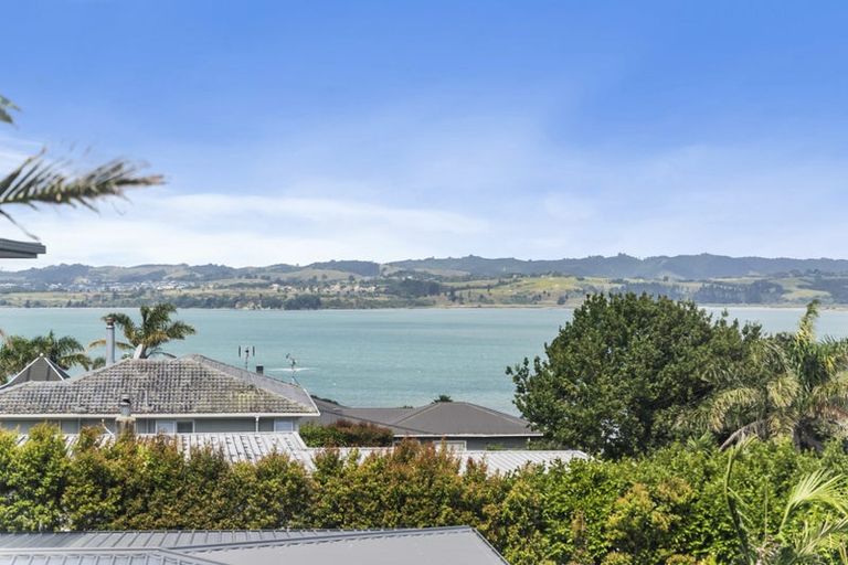 Photo of property in 10 Churchill Road, Cockle Bay, Auckland, 2014