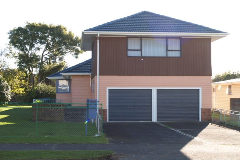 Photo of property in 2 Ashley Avenue, Mangere East, Auckland, 2024