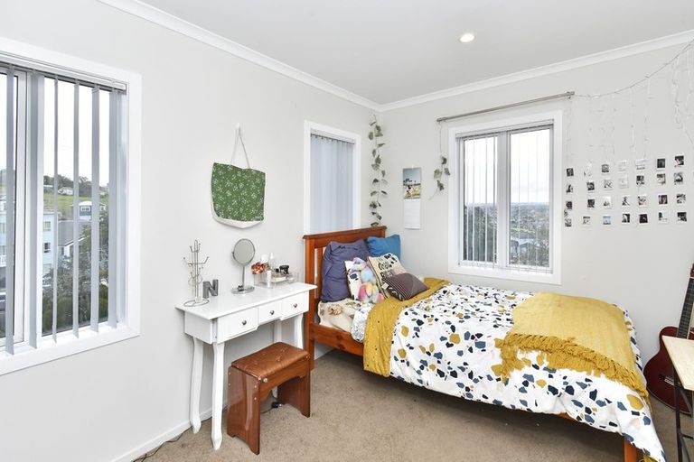 Photo of property in 24 Fernly Rise, Flat Bush, Auckland, 2019