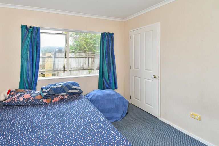 Photo of property in 405a Roscommon Road, Clendon Park, Auckland, 2103