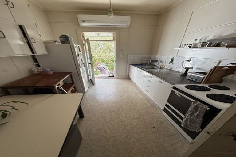 Photo of property in 4 Rixon Grove, Mount Victoria, Wellington, 6011