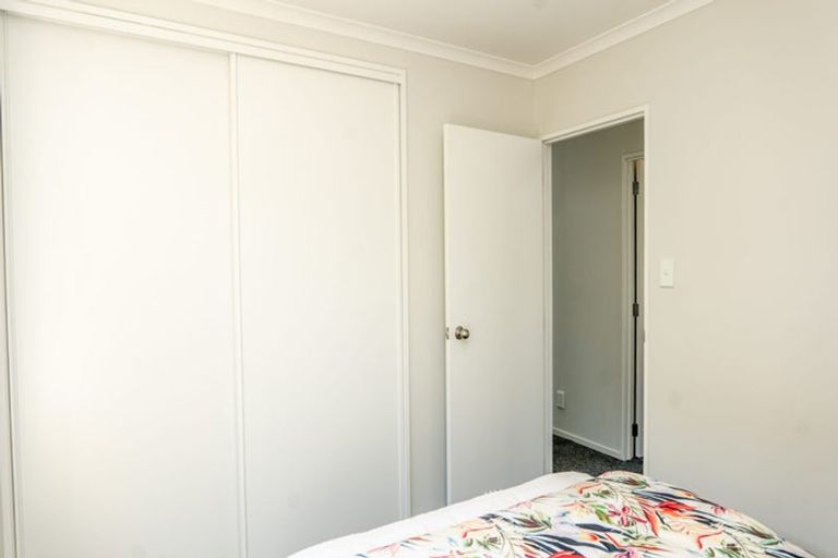 Photo of property in 5 Greta Banks Place, Wattle Downs, Auckland, 2103