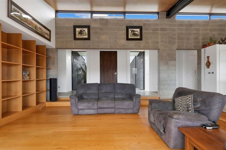 Photo of property in 219 Wyndale Road, Springfield, Sheffield, 7580