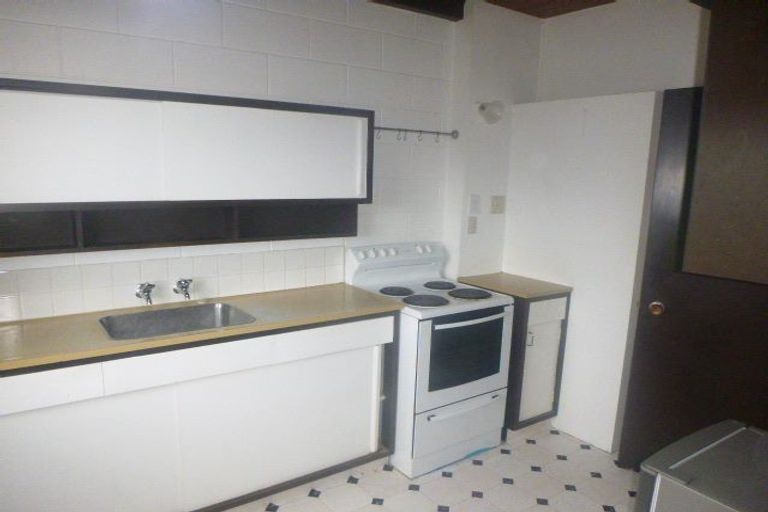 Photo of property in Pitarua Court, 9/11 Pitarua Street, Thorndon, Wellington, 6011