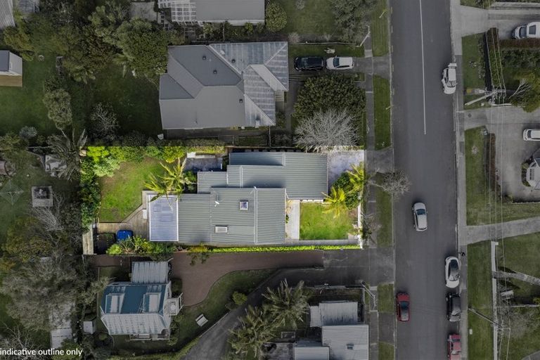 Photo of property in 16 Creamer Avenue, Belmont, Auckland, 0622