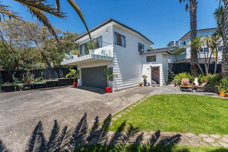 Photo of property in 120a Awaruku Road, Torbay, Auckland, 0630