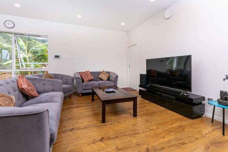 Photo of property in 30 Shah Place, Glen Eden, Auckland, 0602