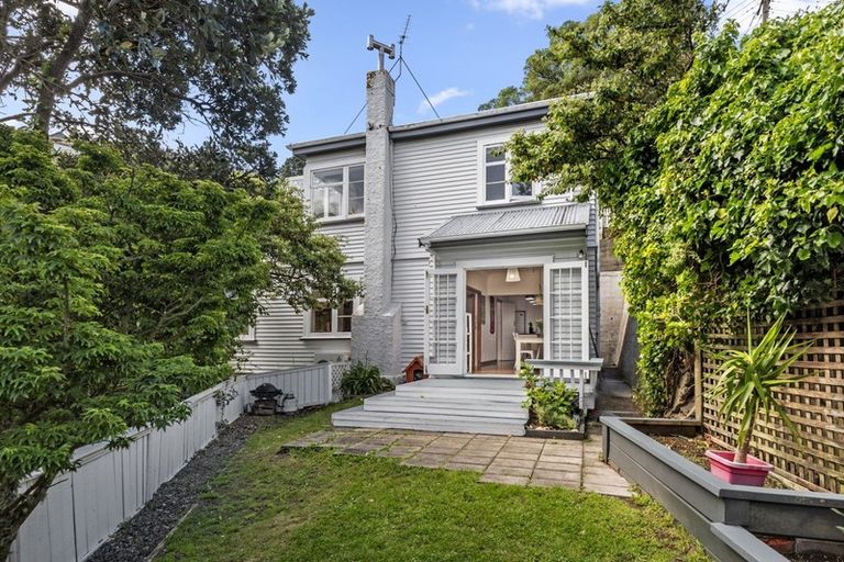 Photo of property in 100 Barnard Street, Wadestown, Wellington, 6012