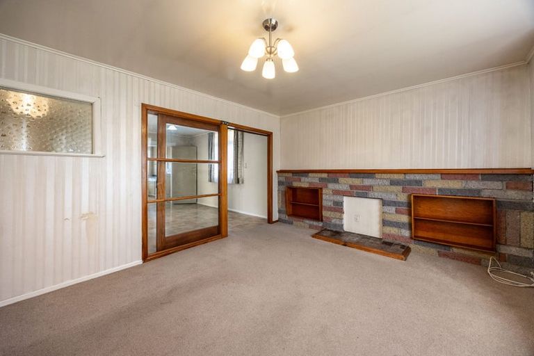 Photo of property in 46 Titirangi Road, New Lynn, Auckland, 0600
