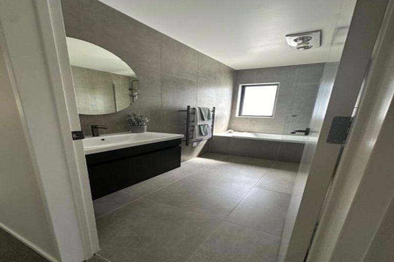 Photo of property in 4/10b Huka Road, Birkenhead, Auckland, 0626