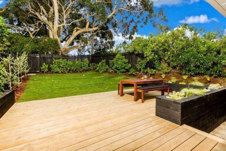 Photo of property in 2/1 Hythe Terrace, Mairangi Bay, Auckland, 0630