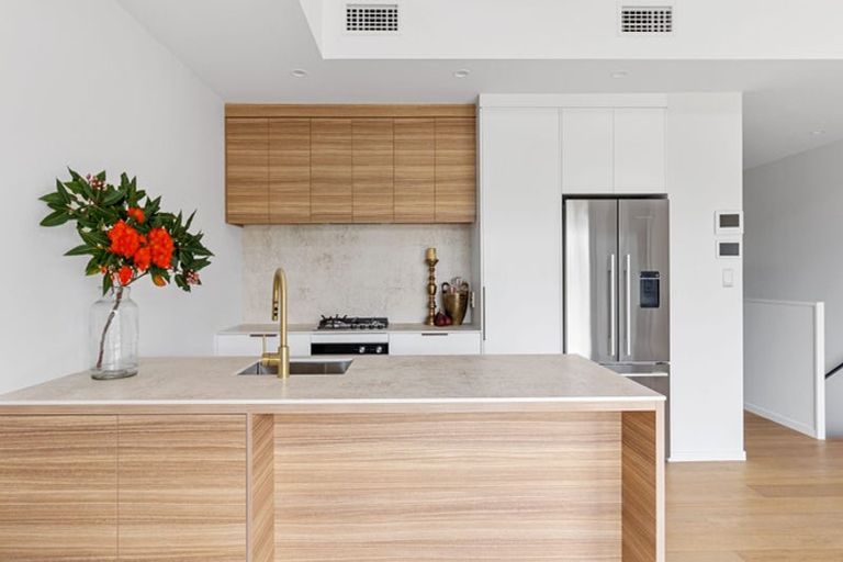 Photo of property in 8/2 Stewart Street, Raglan, 3225