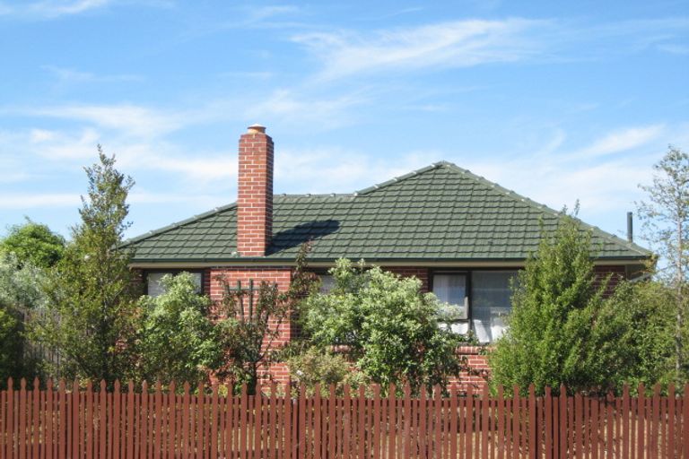 Photo of property in 23 Vancouver Crescent, Wainoni, Christchurch, 8061