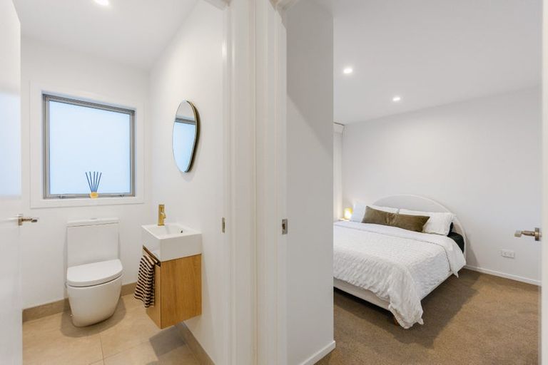 Photo of property in 69 Glenvar Ridge Road, Long Bay, Auckland, 0630