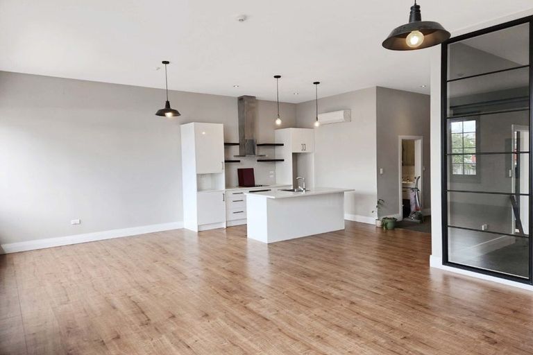 Photo of property in 4/143 Great South Road, Papakura, 2110