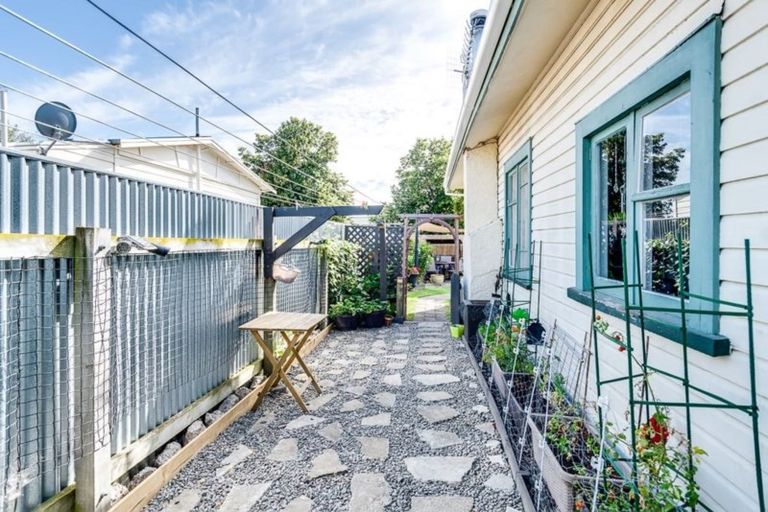 Photo of property in 105 Barden Street, Mayfair, Hastings, 4122