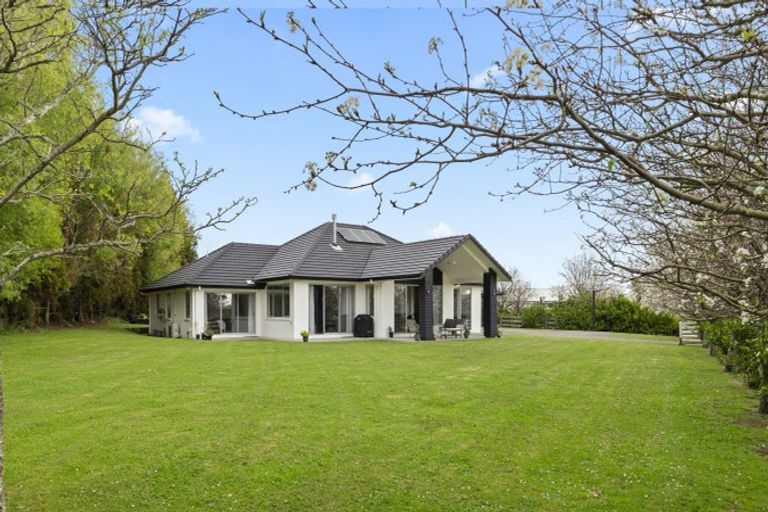Photo of property in 1539 Waiuku Road, Waiuku, 2681