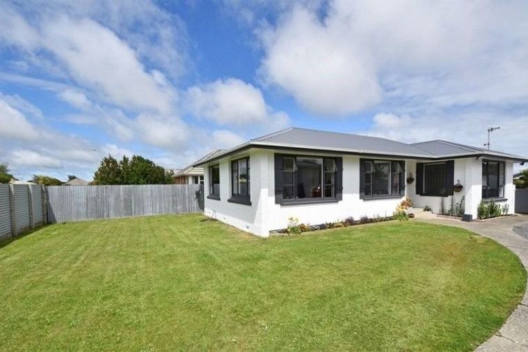 Photo of property in 9 Manapouri Street, Strathern, Invercargill, 9812