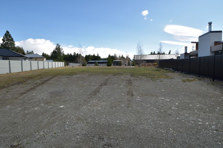 Photo of property in 30 Rhoboro Road, Twizel, 7901