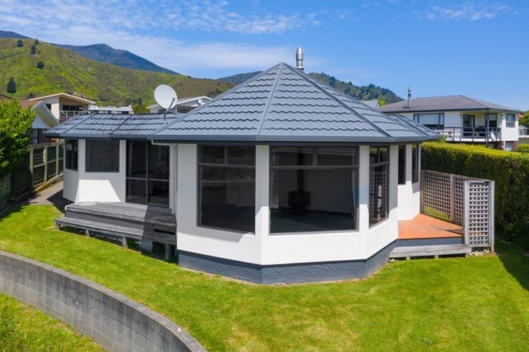 Photo of property in 291b Waikawa Road, Waikawa, Picton, 7220