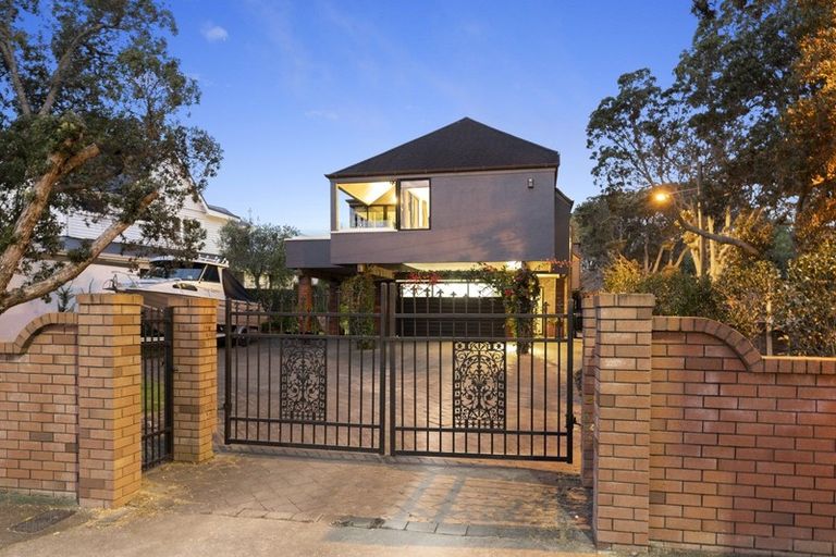 Photo of property in 112 Selwyn Avenue, Mission Bay, Auckland, 1071