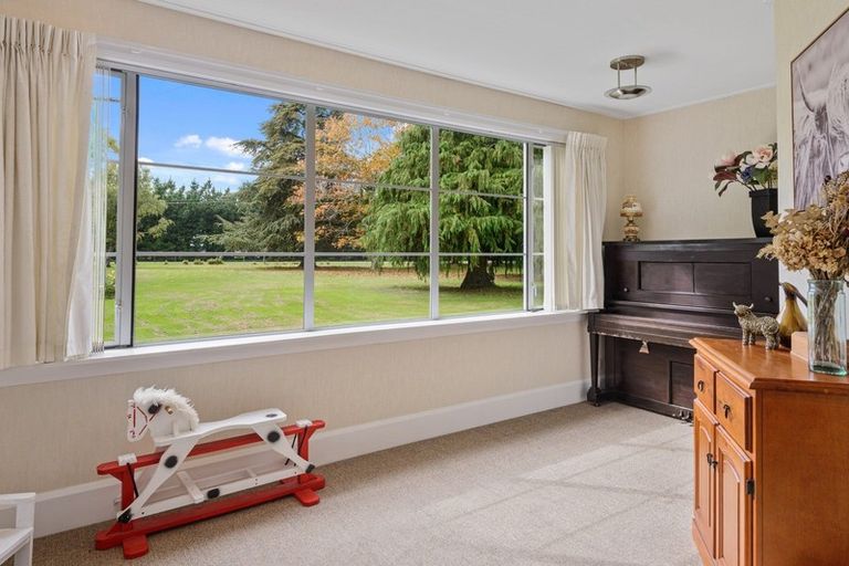 Photo of property in 229 Hacketts Road, Darfield, 7571