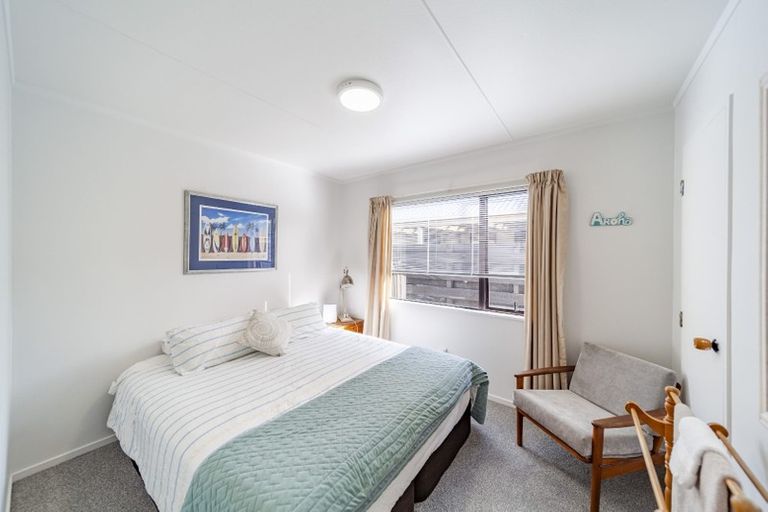 Photo of property in 42 Whiting Crescent, Greenmeadows, Napier, 4112