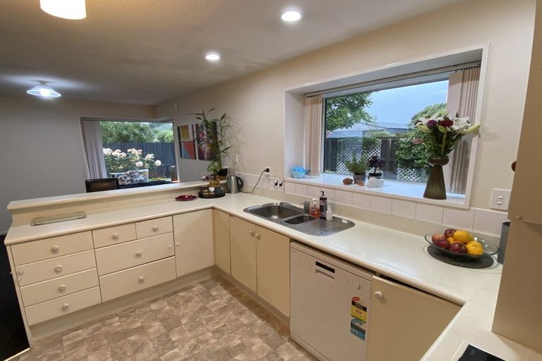 Photo of property in 2/97a Grimseys Road, Redwood, Christchurch, 8051