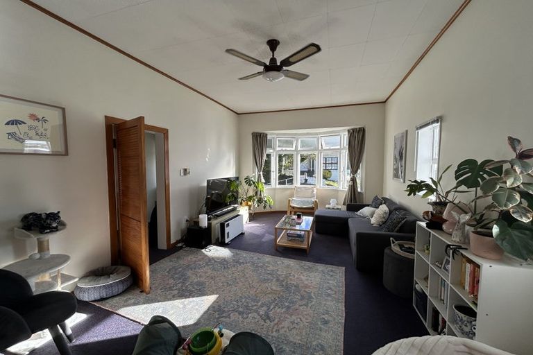 Photo of property in 27 Mckinley Crescent, Brooklyn, Wellington, 6021