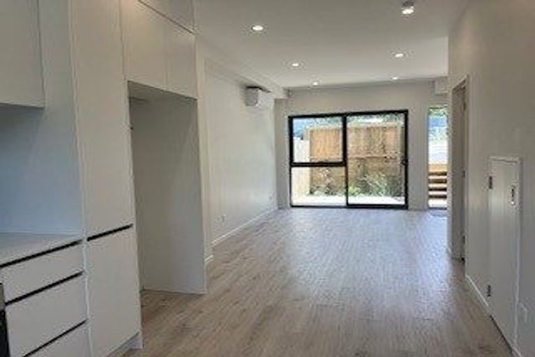 Photo of property in 29d Takapu Street, Henderson, Auckland, 0612