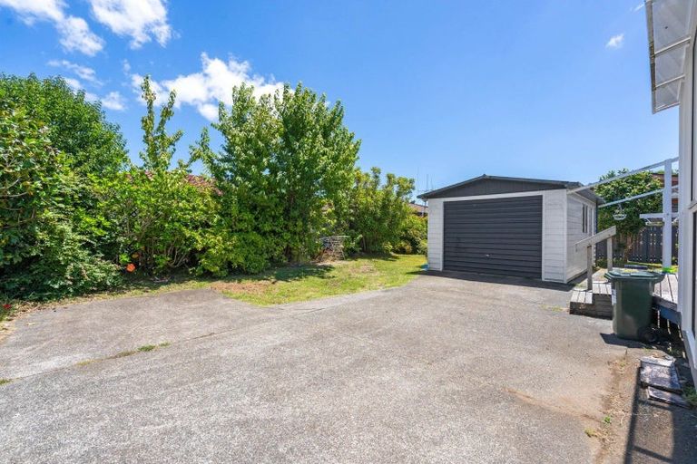 Photo of property in 24 Lovatt Crescent, Kensington, Whangarei, 0112